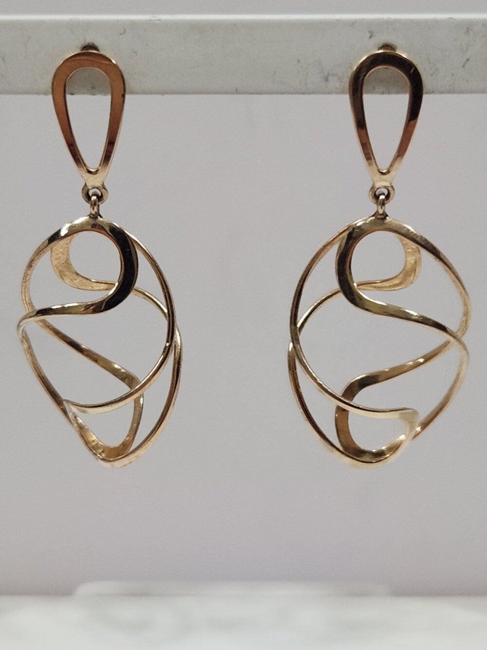 Gorgeous Vintage 90s 14K Solid Gold Freeform 3D Open Twist Dangle Drop Earrings